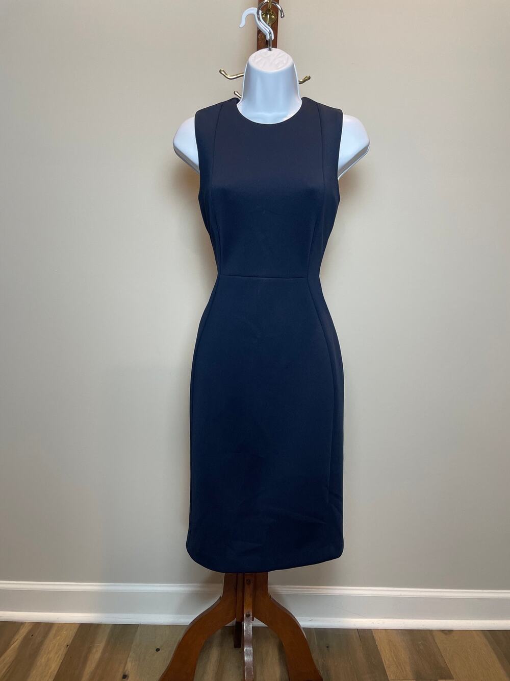 Calvin Klein Sleeveless Sheath Dress Size 4 Navy Stretch